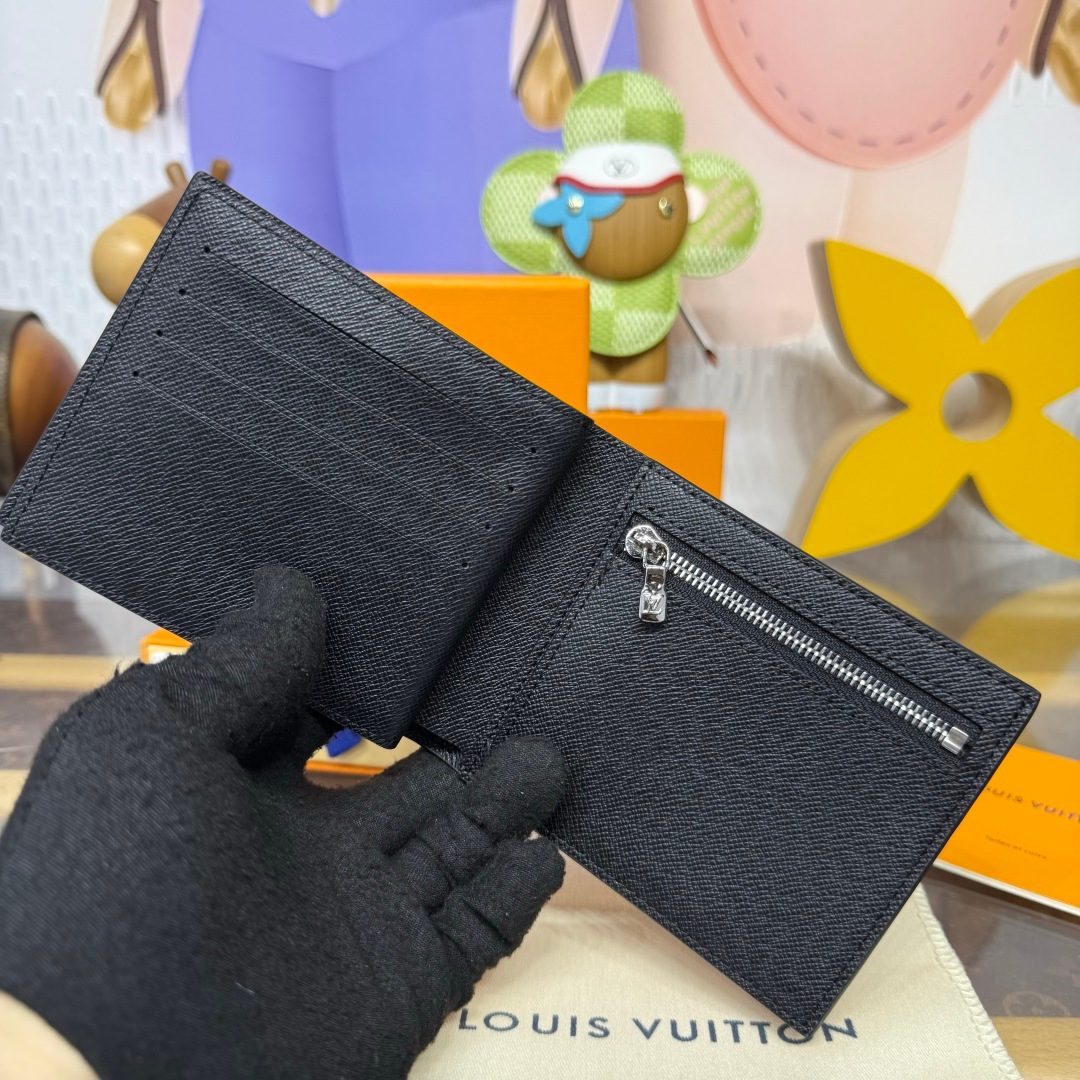 Louis Vuitton Epi Leather Bifold Wallet