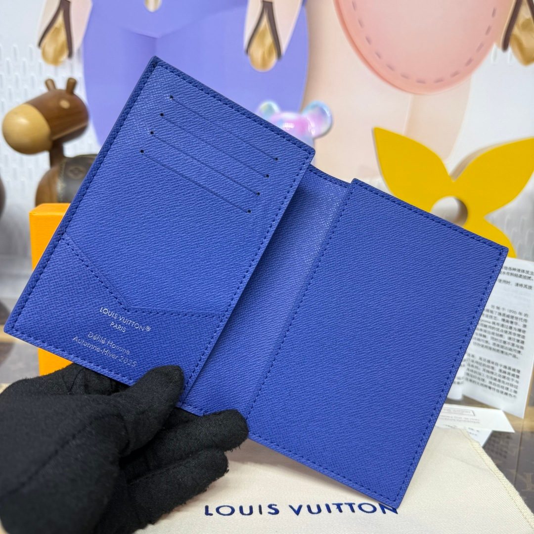 Louis Vuitton Epi Leather Card Holder Wallet