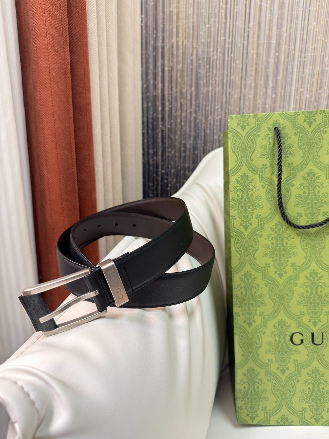 Gucci Black Leather Belt with Silver Buckle