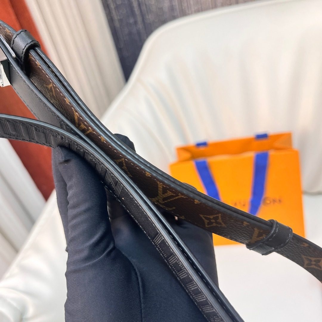 Louis Vuitton Monogram Canvas Shoulder Strap