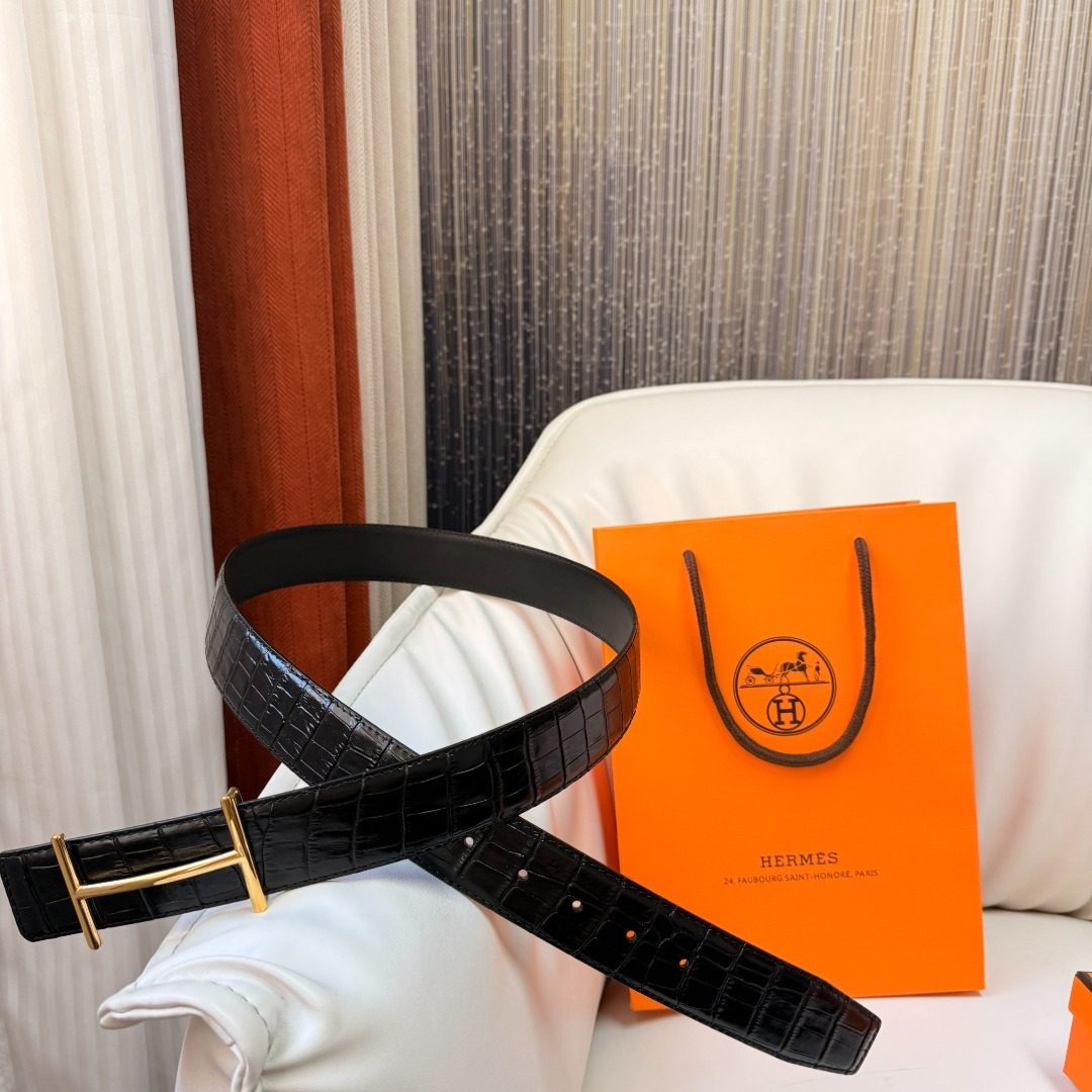 Hermès Crocodile Leather Belt with Gold Buckle