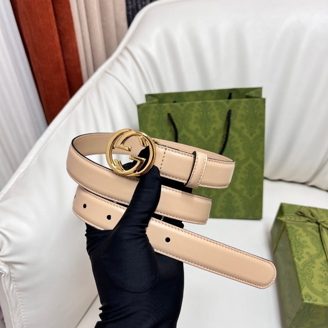 Gucci GG Marmont Leather Belt Beige