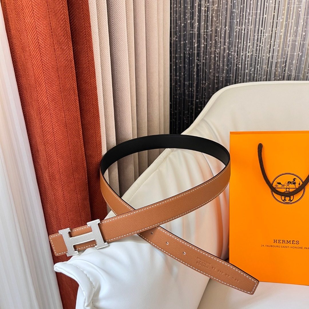 Hermès H Reversible Leather Belt