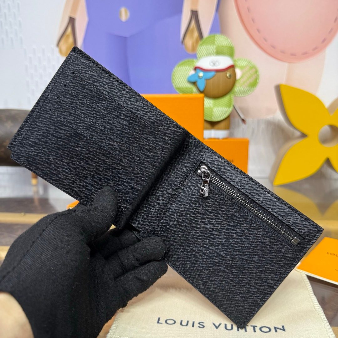 Louis Vuitton Epi Leather Bifold Wallet Black