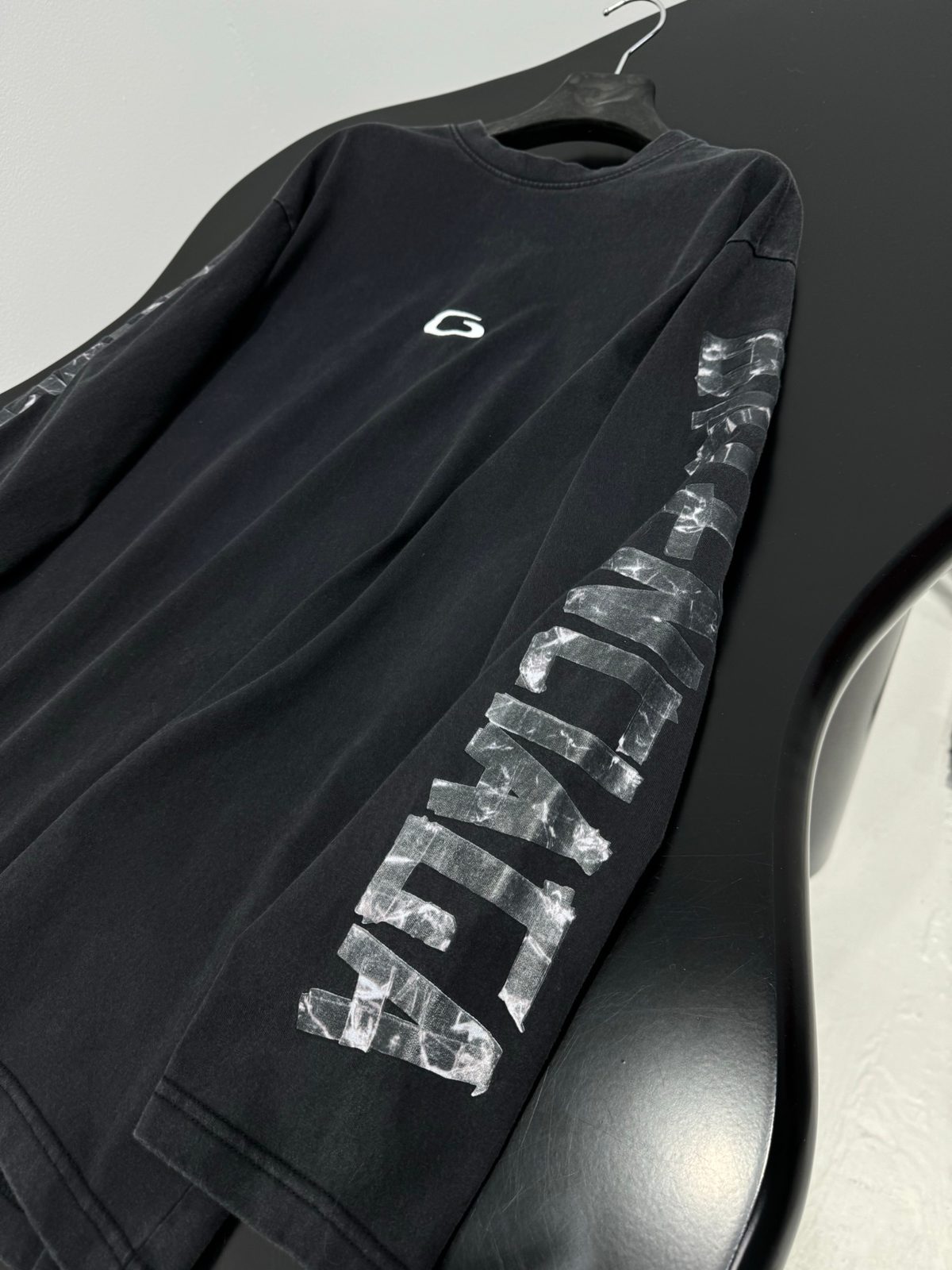 Black Graphic Print Long Sleeve T-Shirt