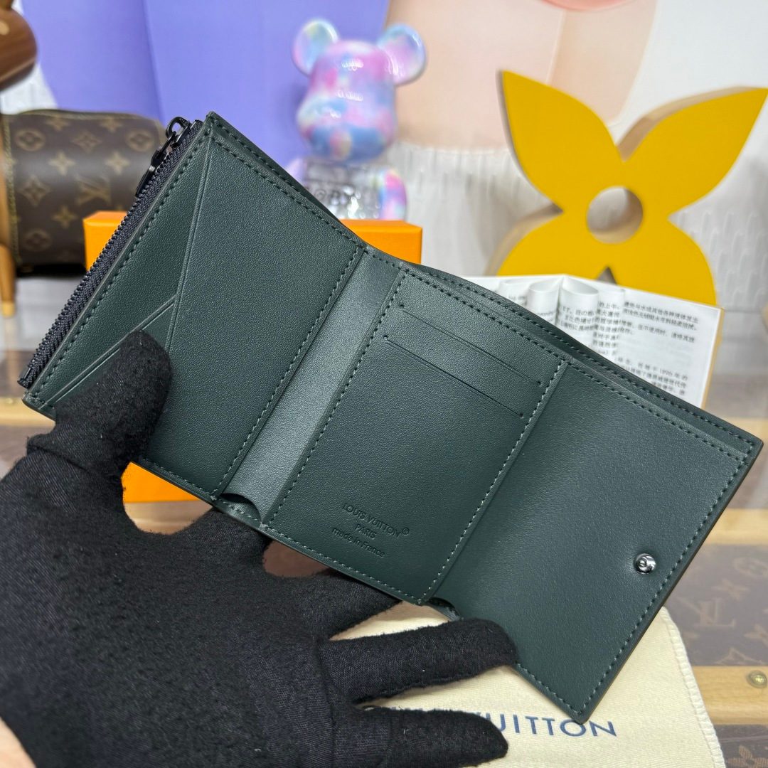 Louis Vuitton Monogram Vernis Wallet