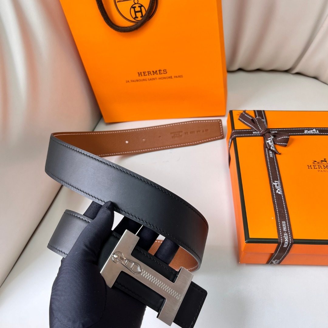 Hermès Reversible Leather H Belt
