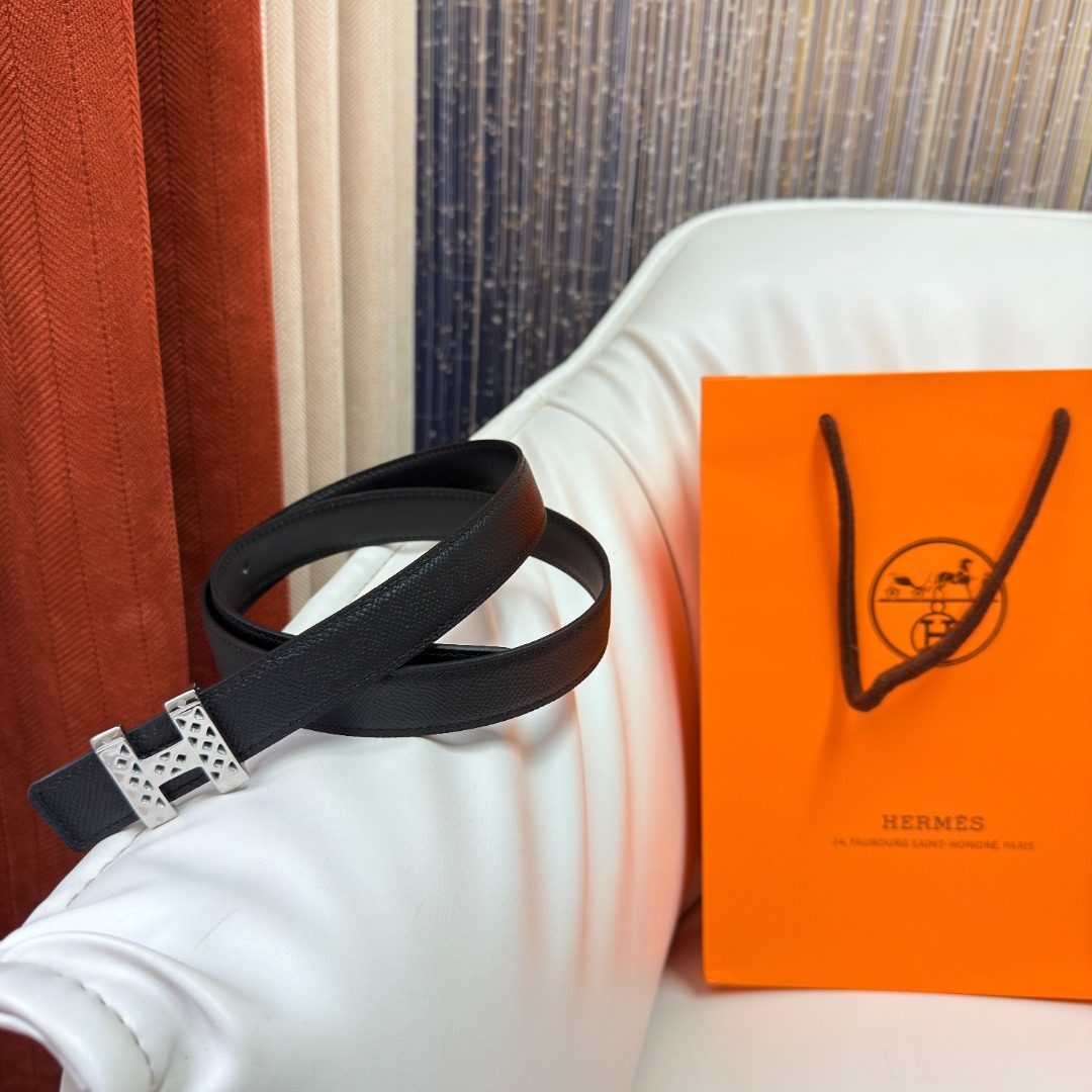Hermès Reversible Leather Belt with Perforated Buckle