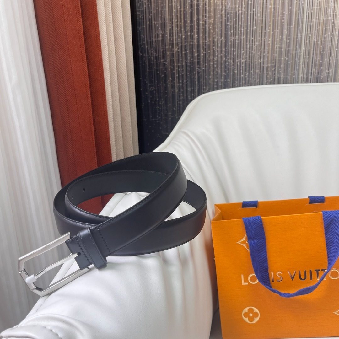 Louis Vuitton Black Leather Belt