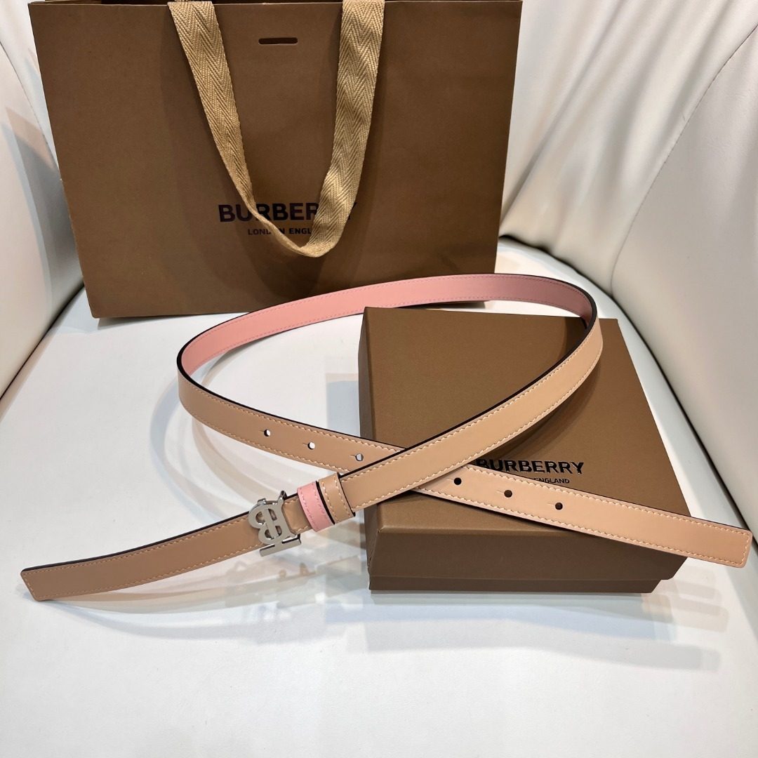 Burberry Reversible Leather Belt with TB Buckle
