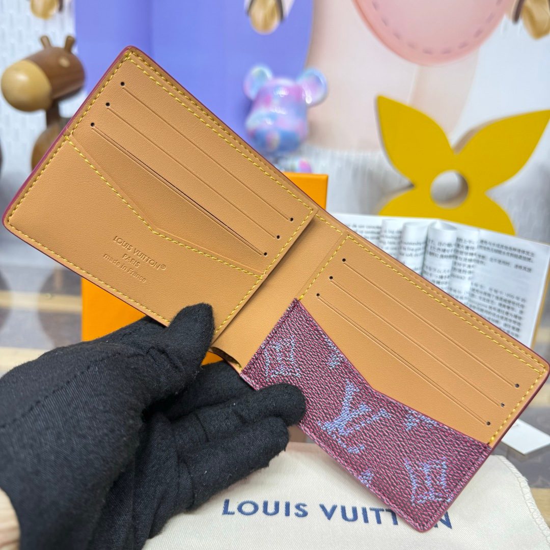 Louis Vuitton Monogram Canvas Bifold Wallet