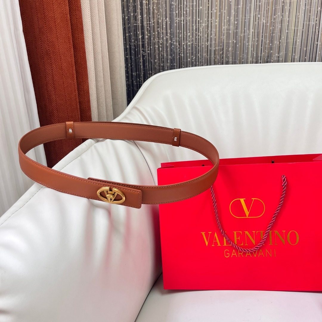Valentino Garavani VLogo Leather Belt