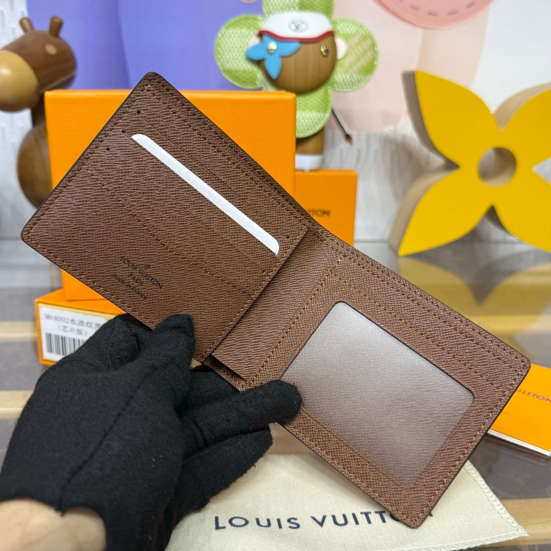 Louis Vuitton Monogram Canvas Bifold Wallet