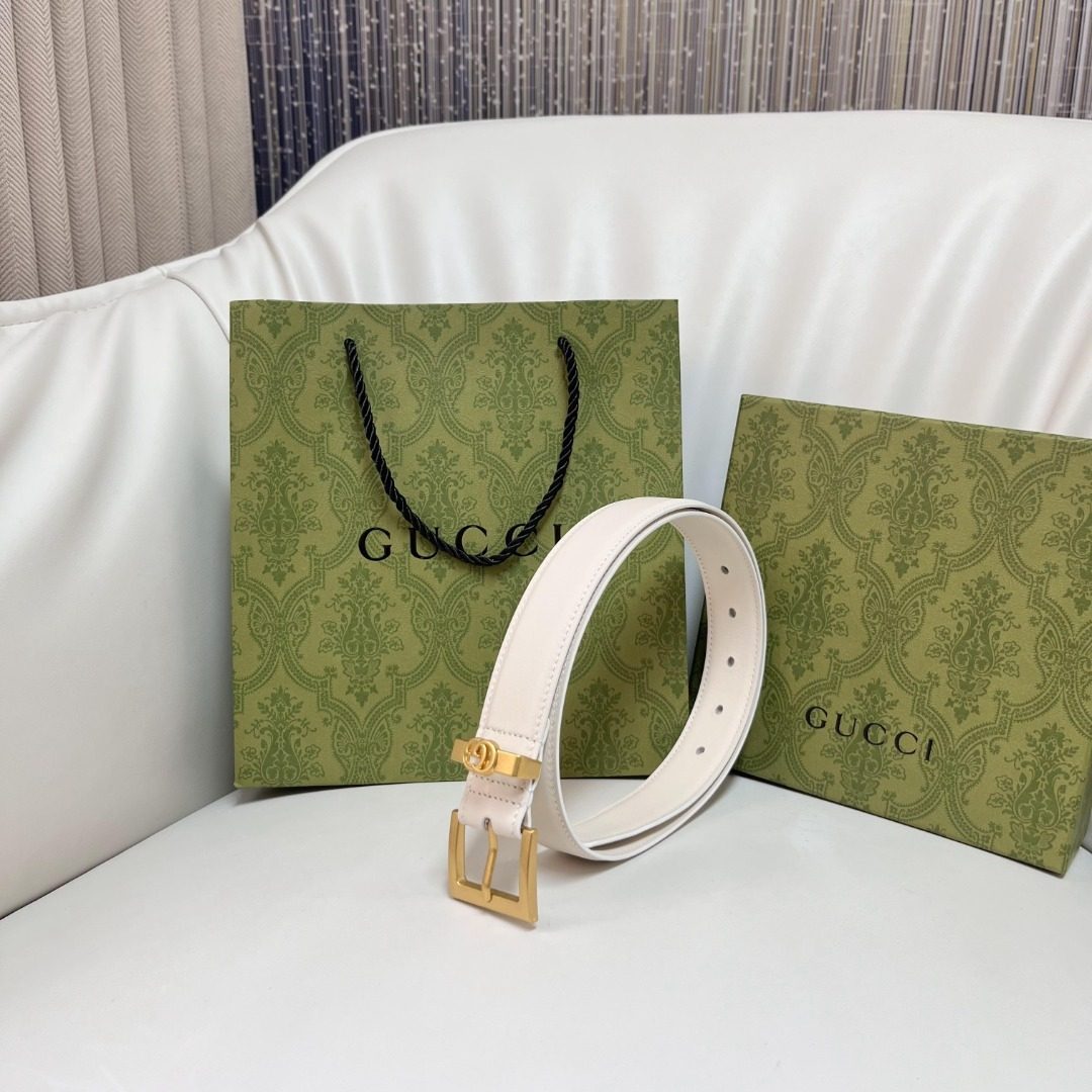 Gucci White Leather Belt with Gold Buckle