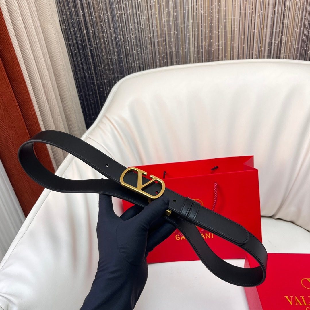 Valentino Garavani VLogo Leather Belt Black