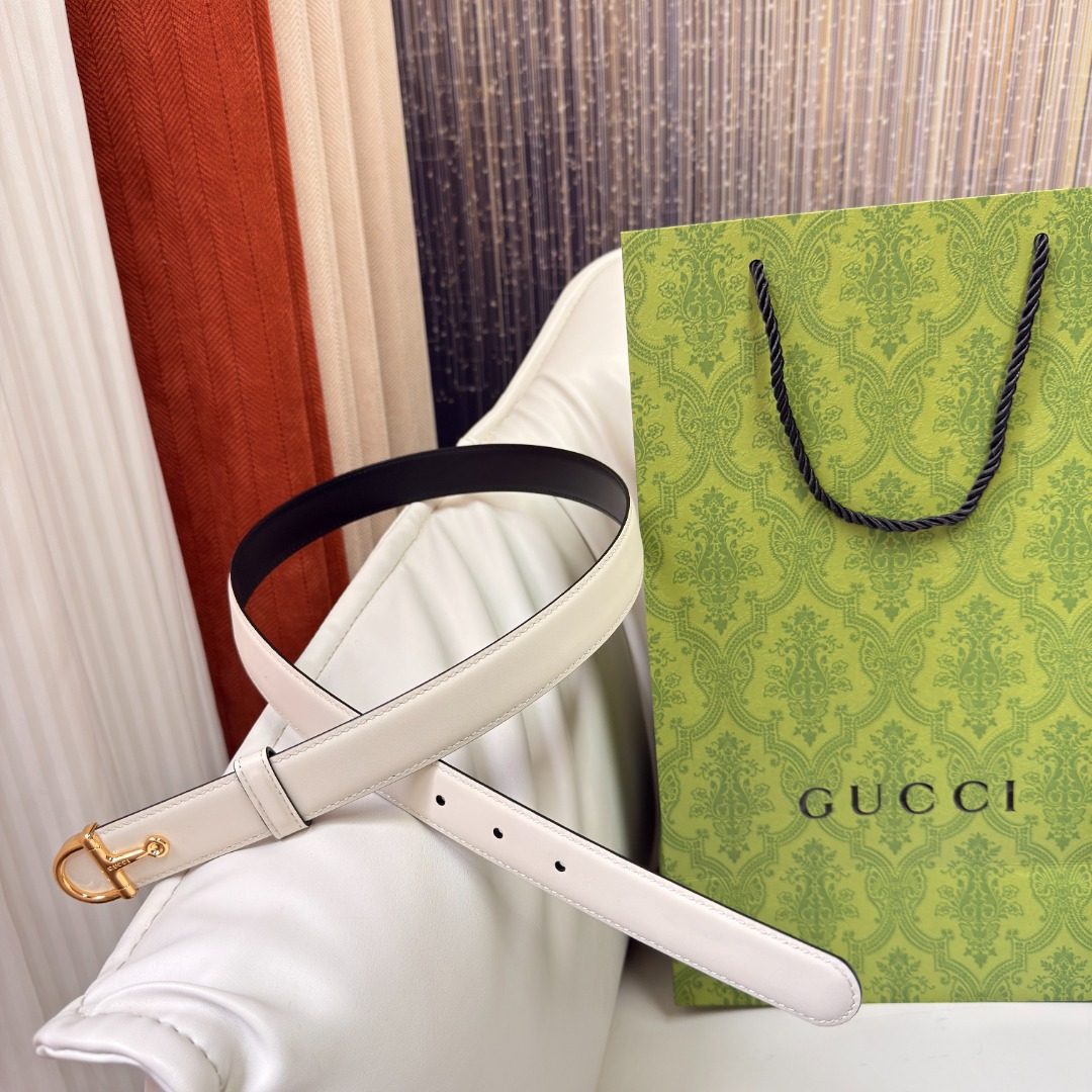 Gucci Leather Reversible Belt White Black