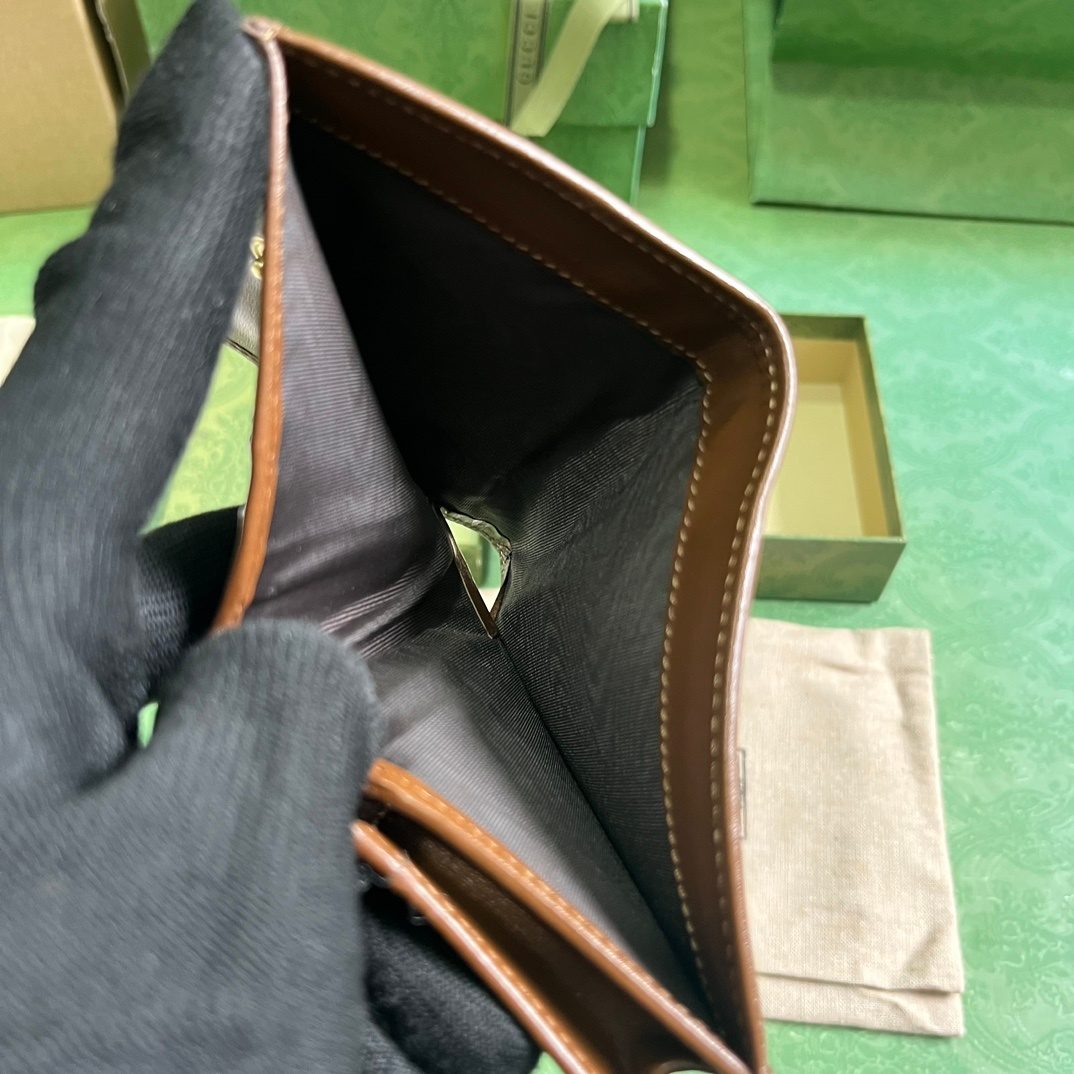 Wallet7