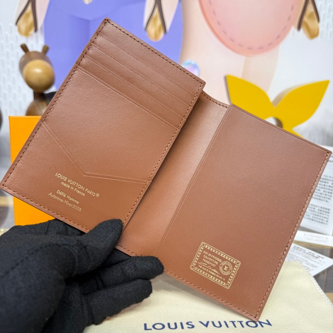 Louis Vuitton Leather Card Holder Wallet