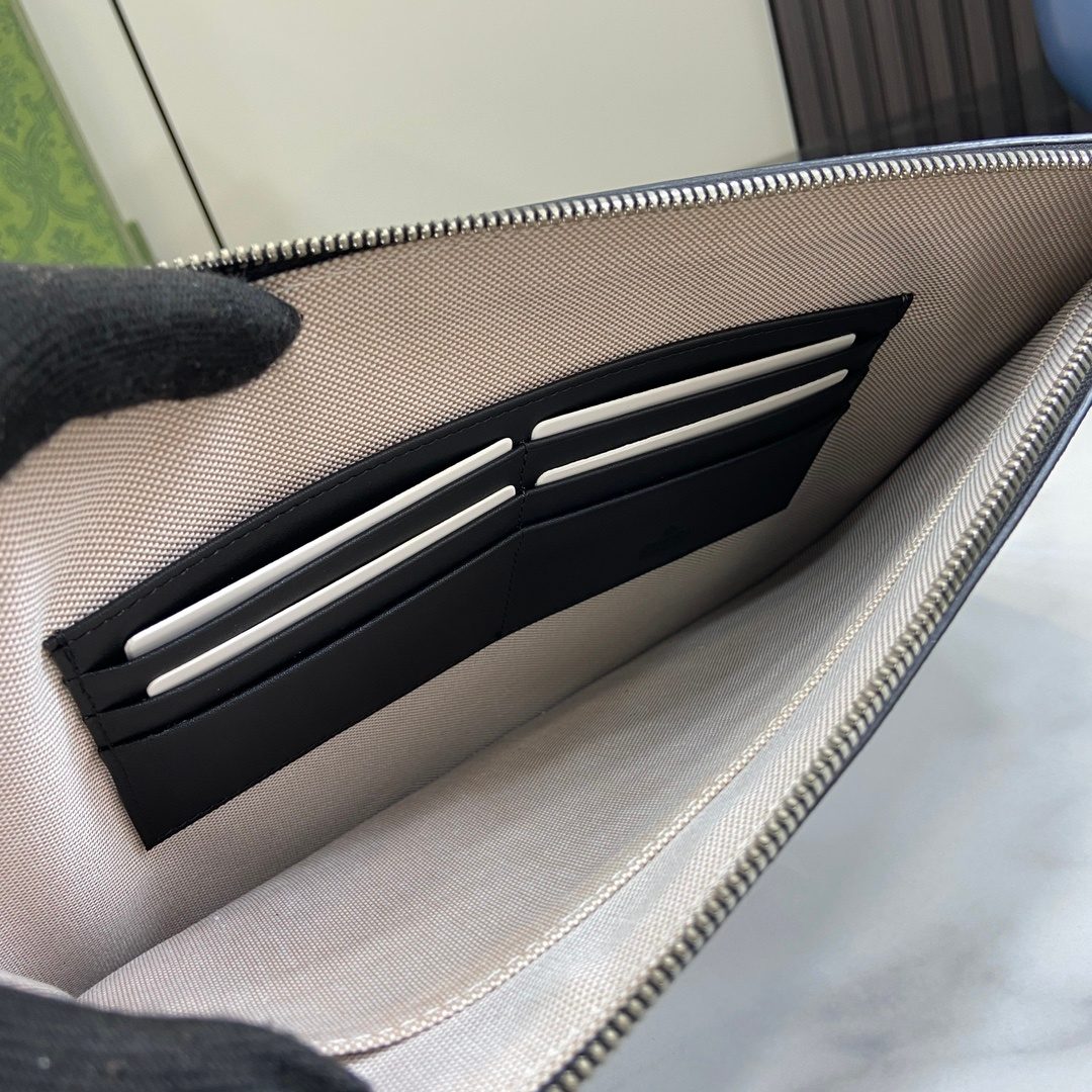 Gucci GG Tiger Embroidered Clutch Wallet