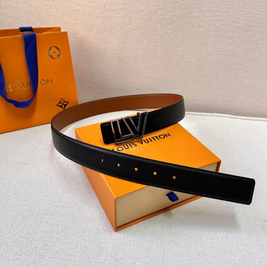 Louis Vuitton LV Initiales Reversible Leather Belt
