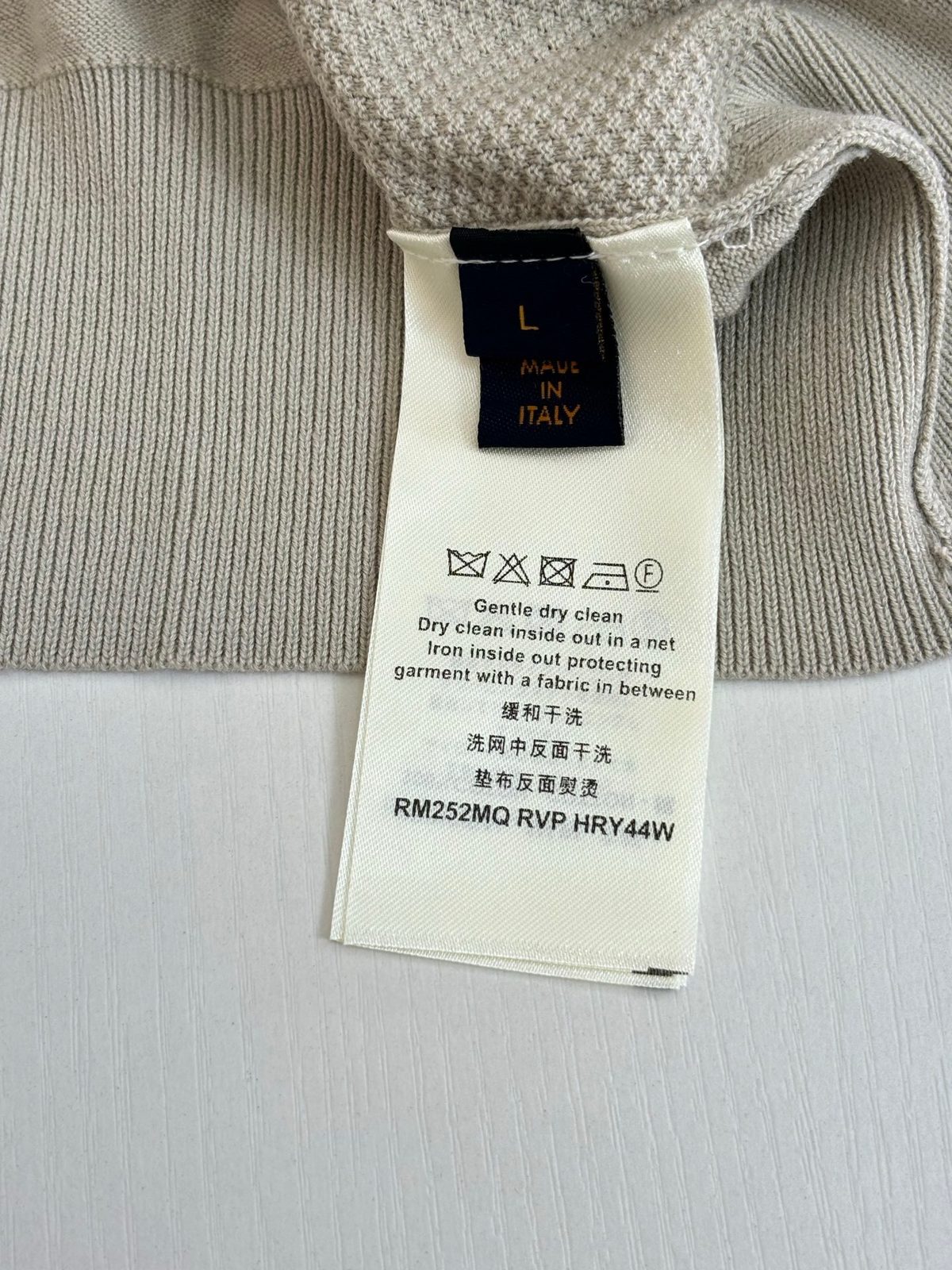 Luxury Cream Knit Cardigan with Textured Pockets