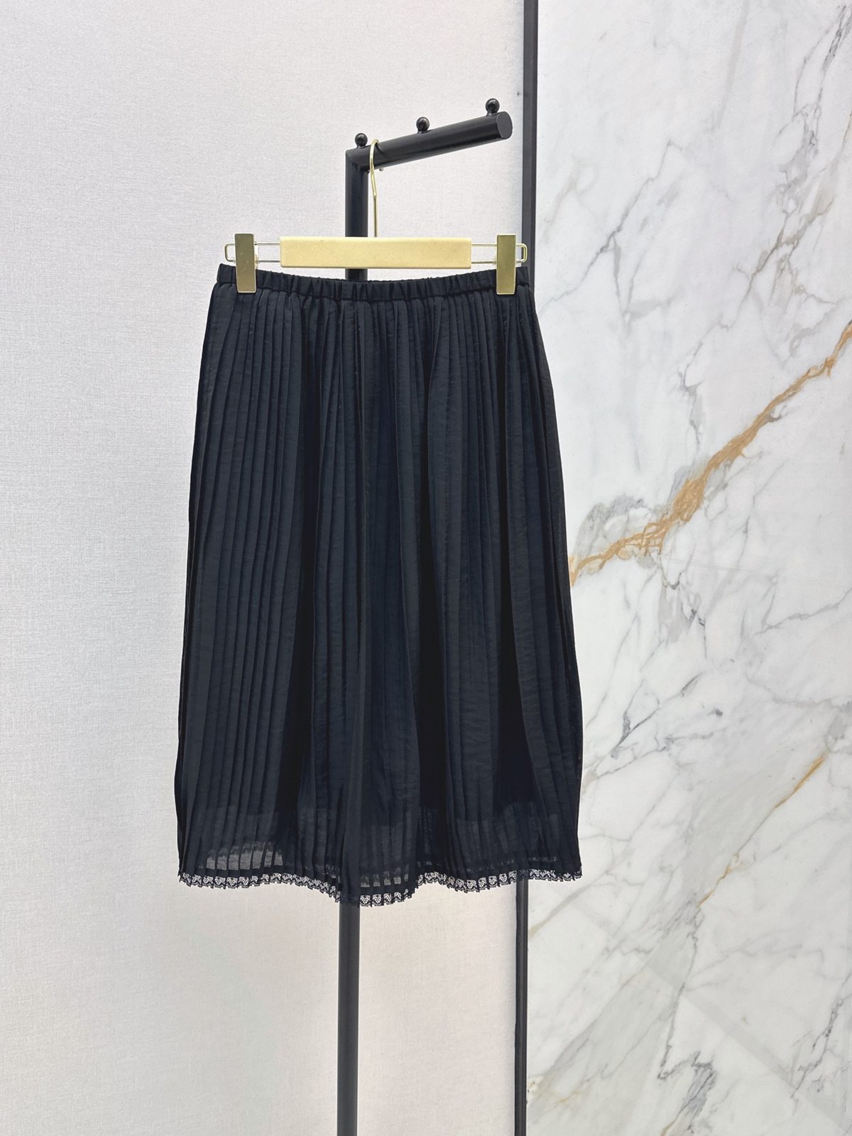 Miu Miu Pleated Midi Skirt Black