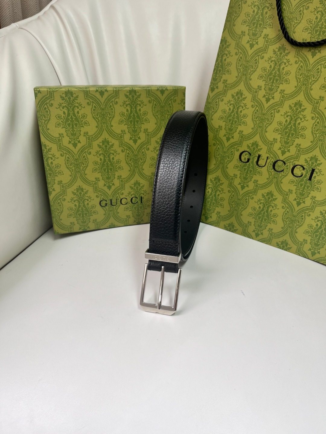 Gucci Black Leather Adjustable Belt