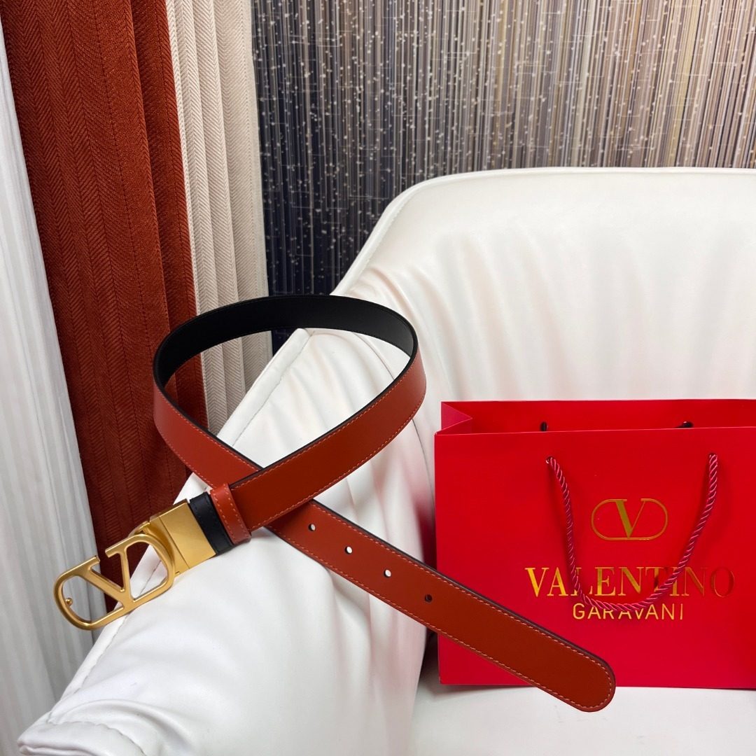 Valentino Garavani VLogo Leather Belt