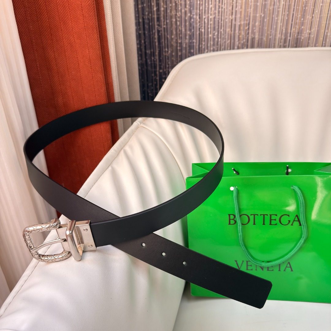 Bottega Veneta Black Leather Belt with Silver Buckle