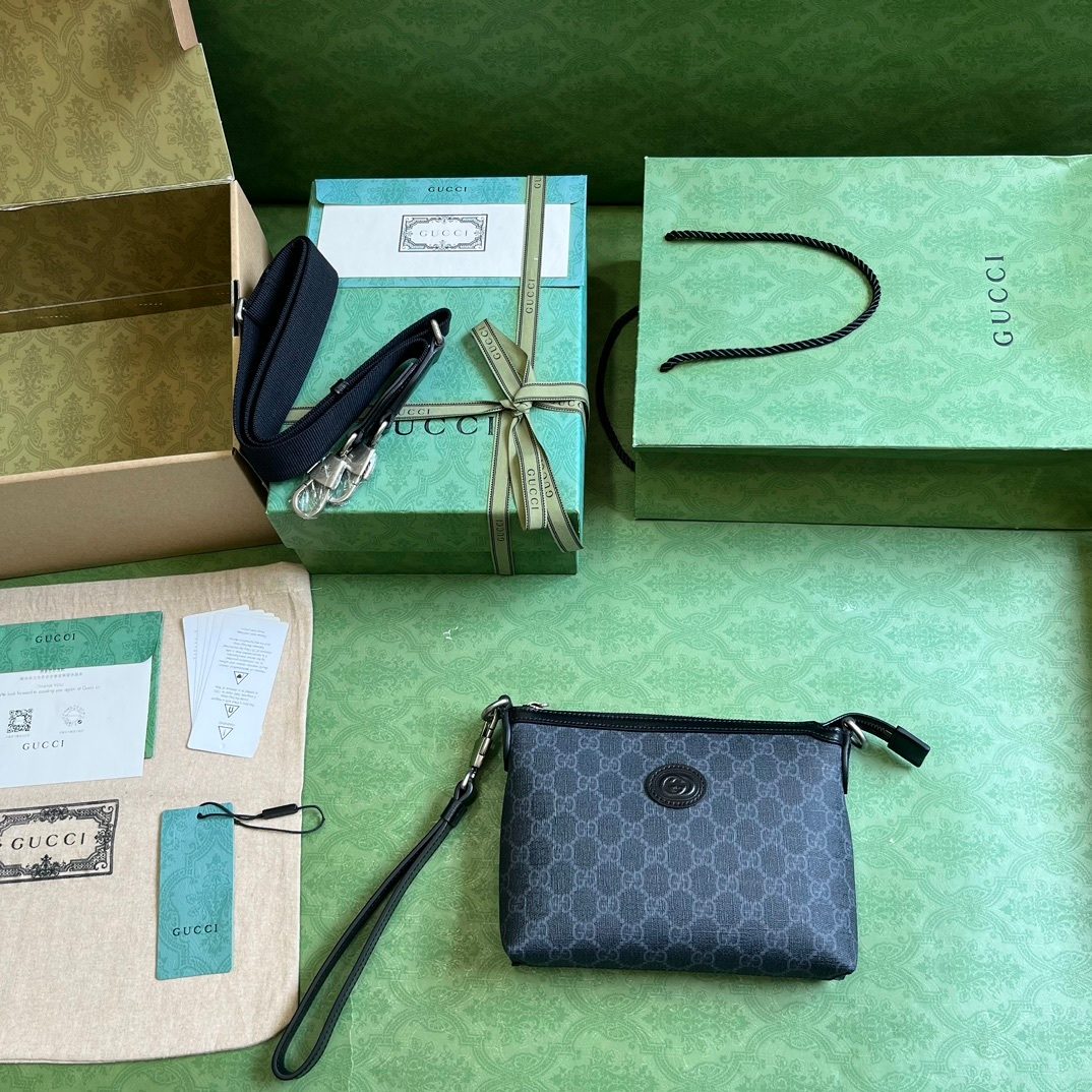 Gucci GG Supreme Canvas Crossbody Clutch