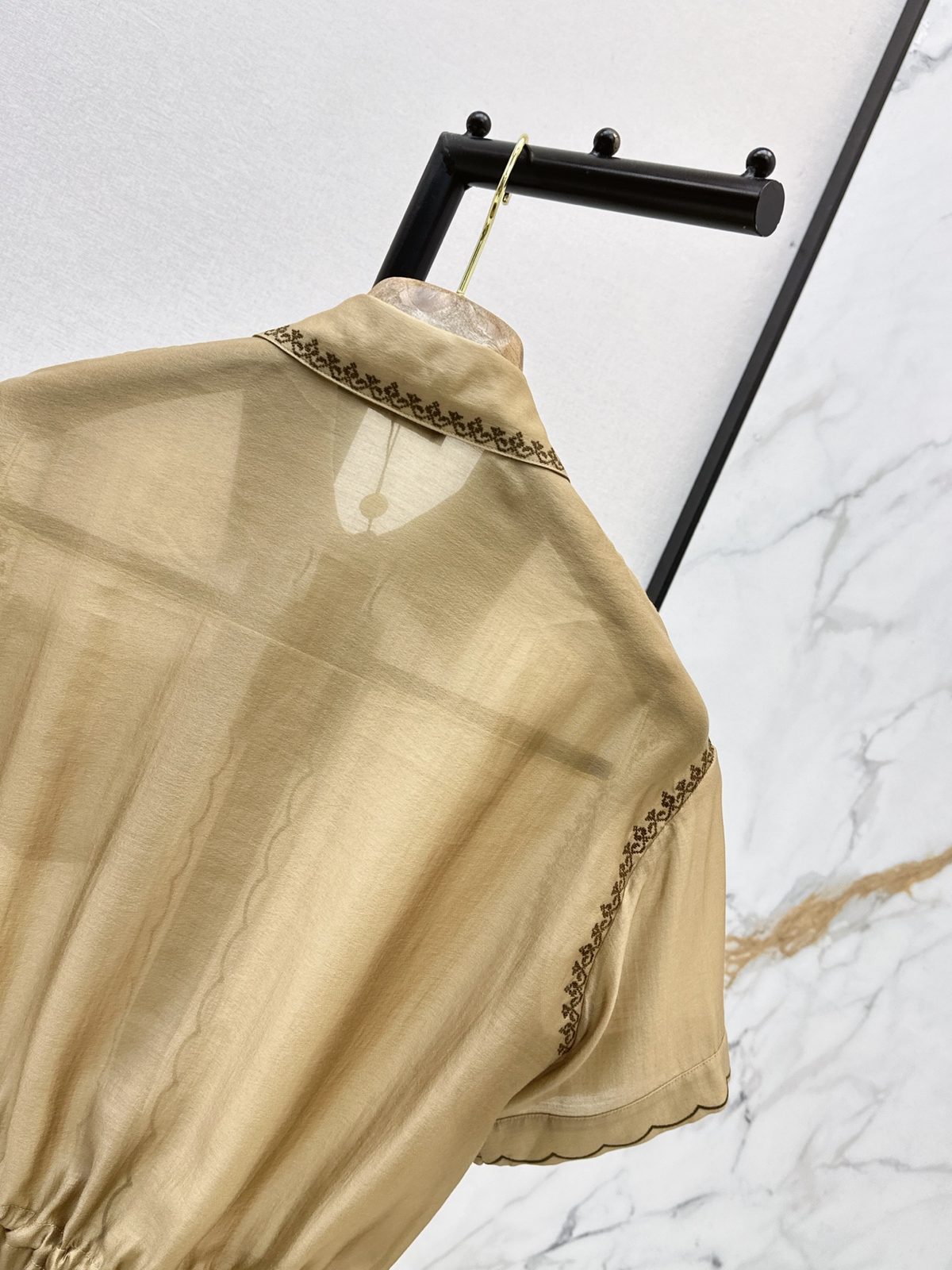 Luxury Beige Silk Short-Sleeve Shirt