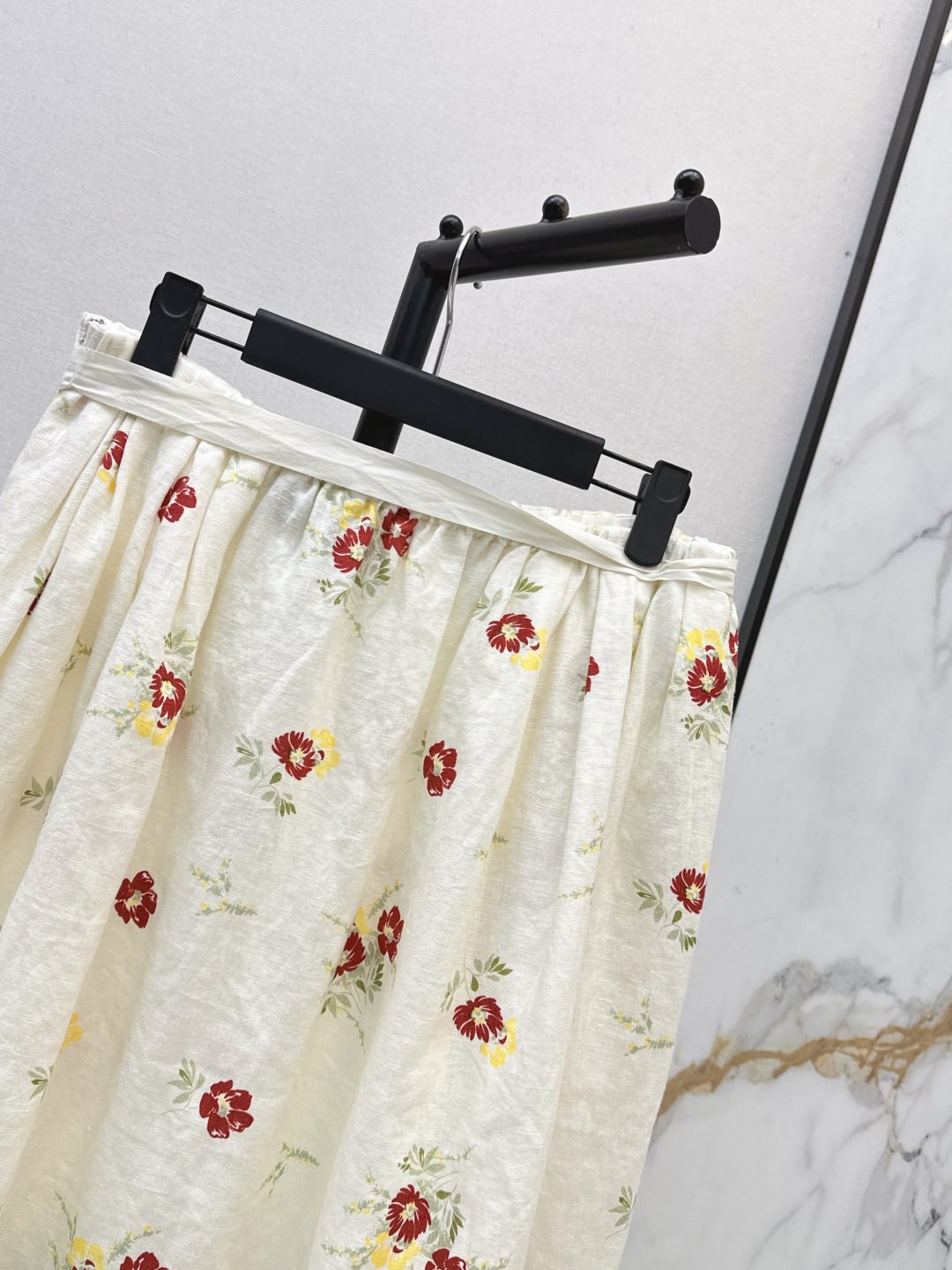 Floral Print Linen Mini Skirt with Lace Trim