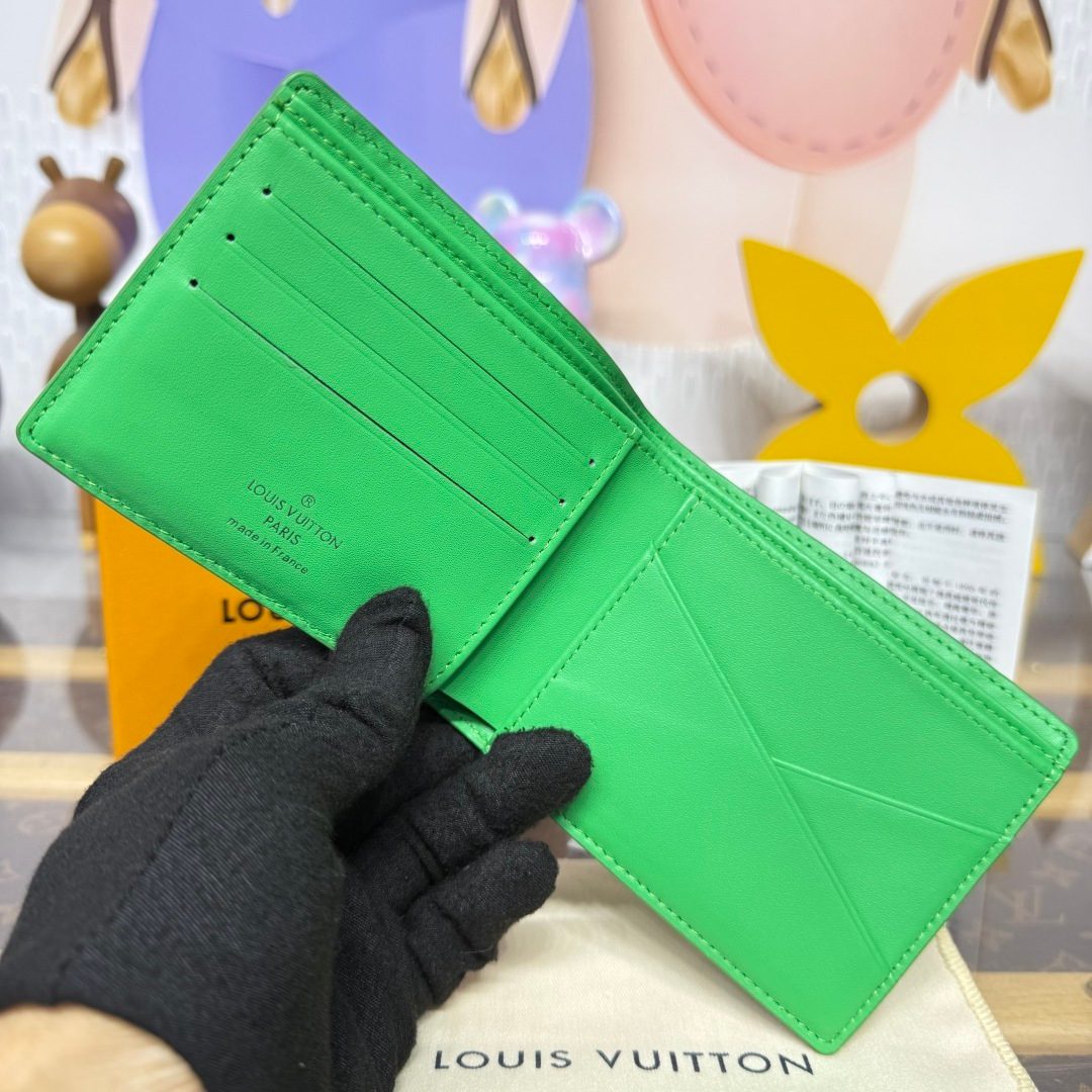 Louis Vuitton Monogram Vernis Wallet Green