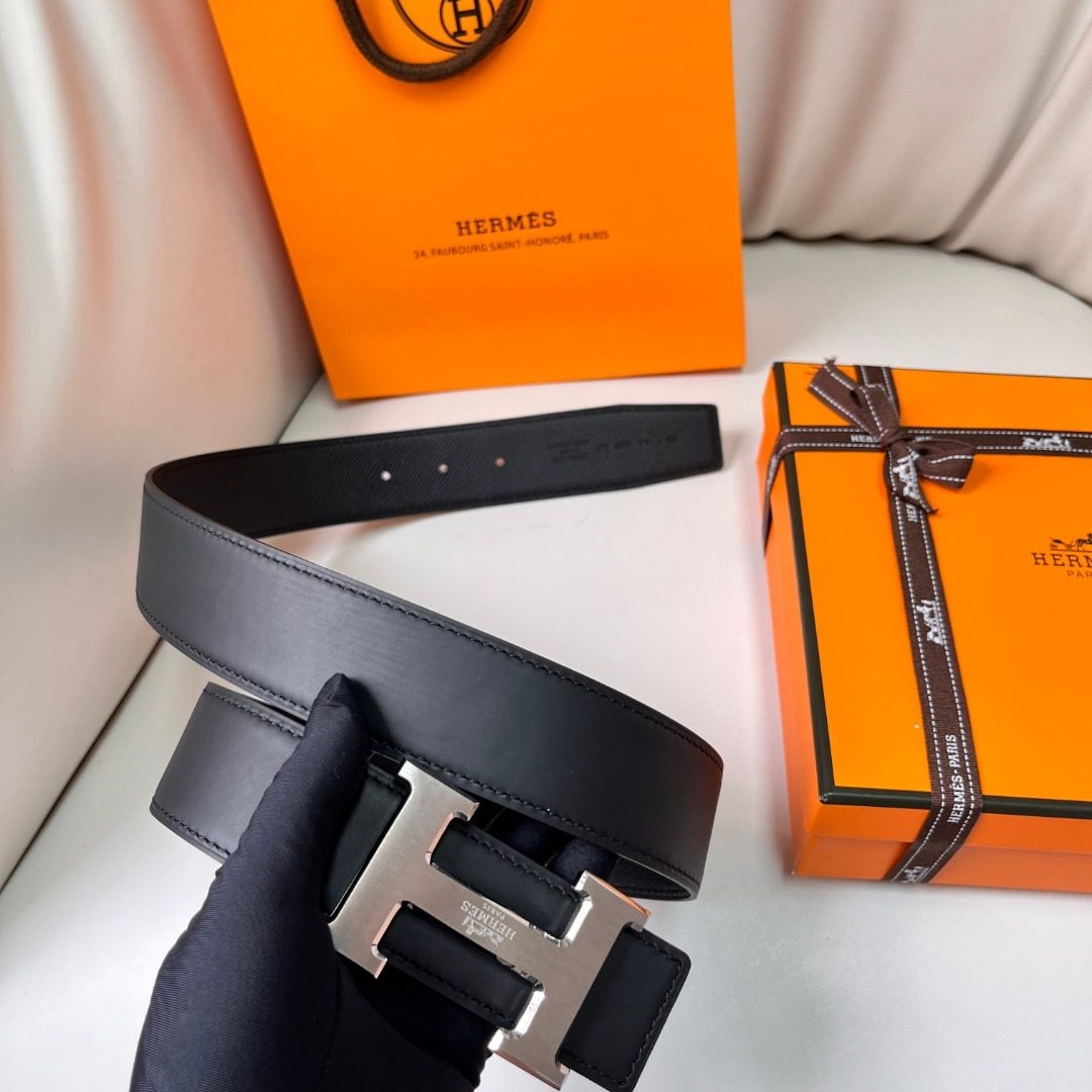 Hermès Reversible Leather H Belt