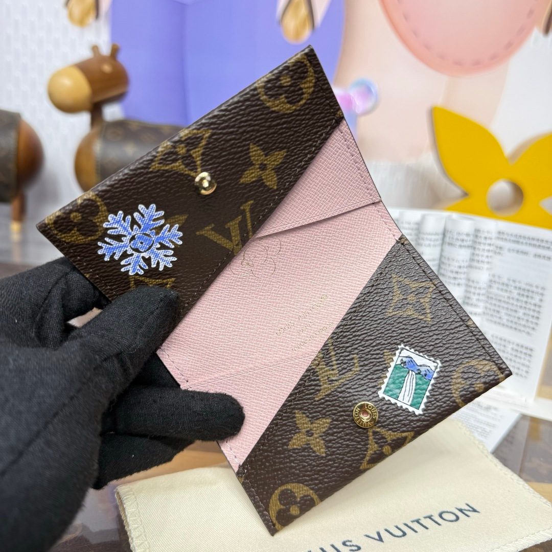 Louis Vuitton Monogram Canvas Wallet