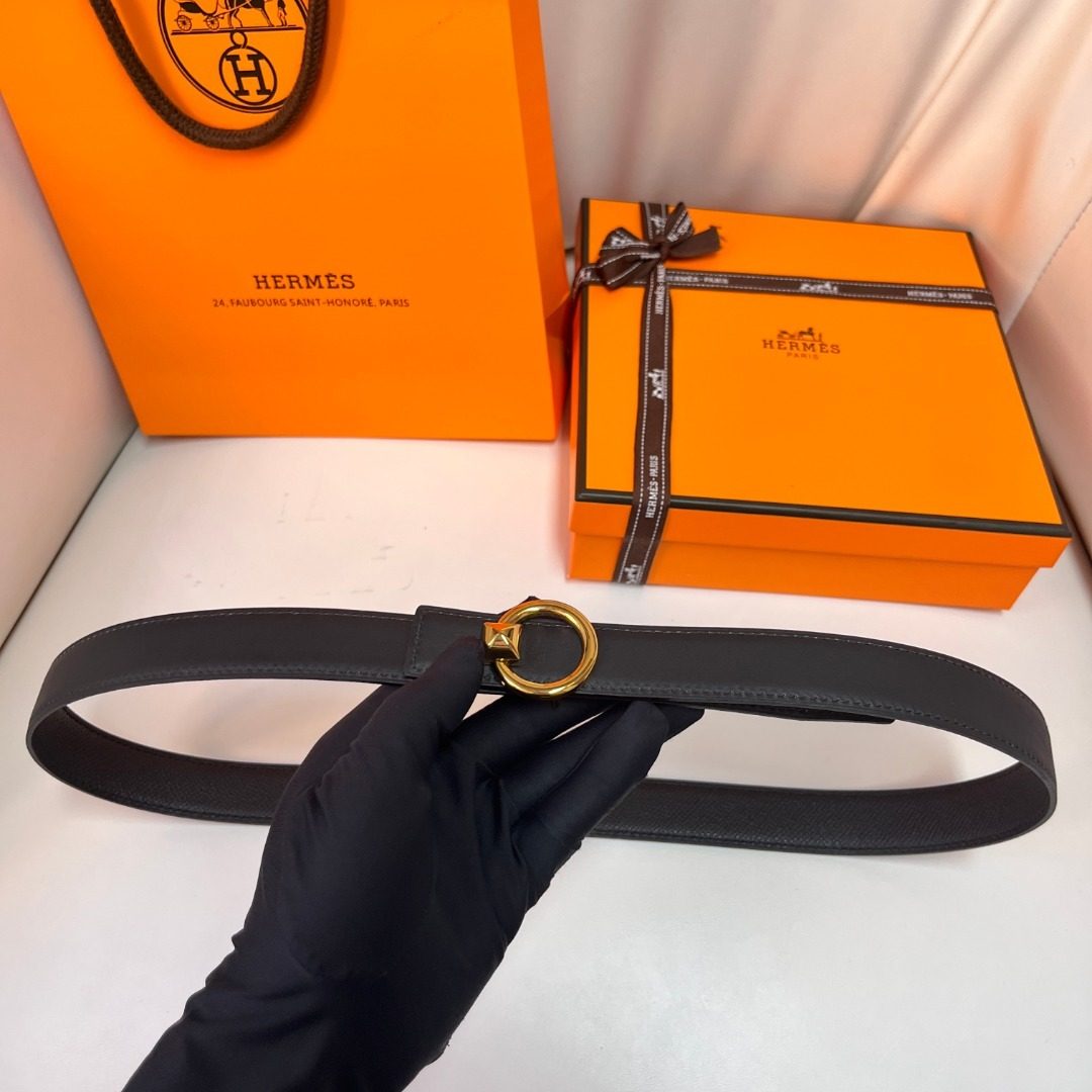 Hermès Gold-Buckle Black Leather Belt