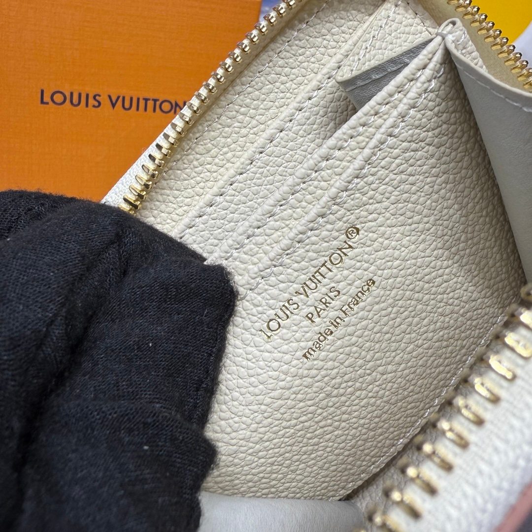 Louis Vuitton Monogram Zippy Wallet