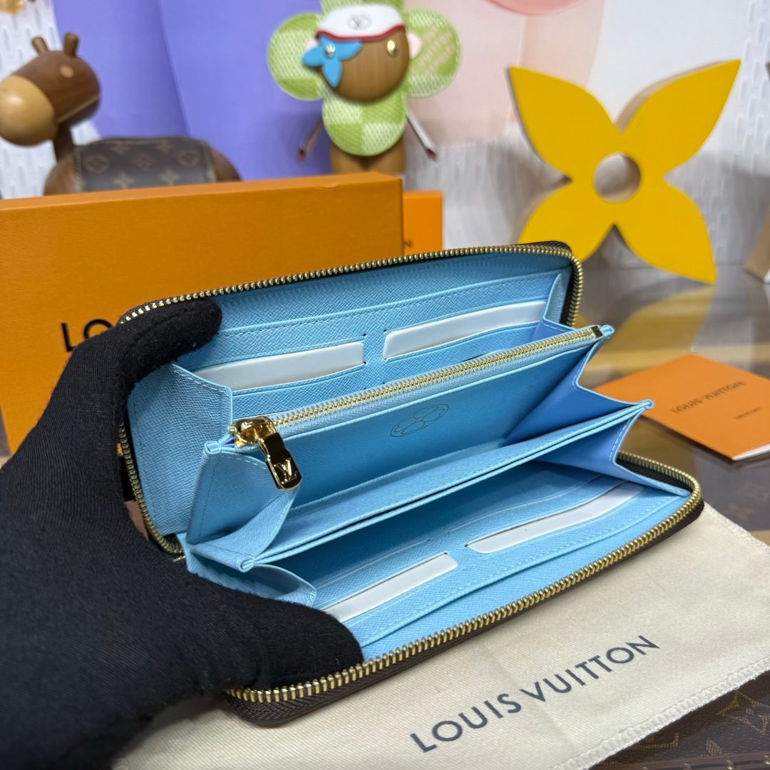 Louis Vuitton Zippy Wallet Sky Blue Epi Leather