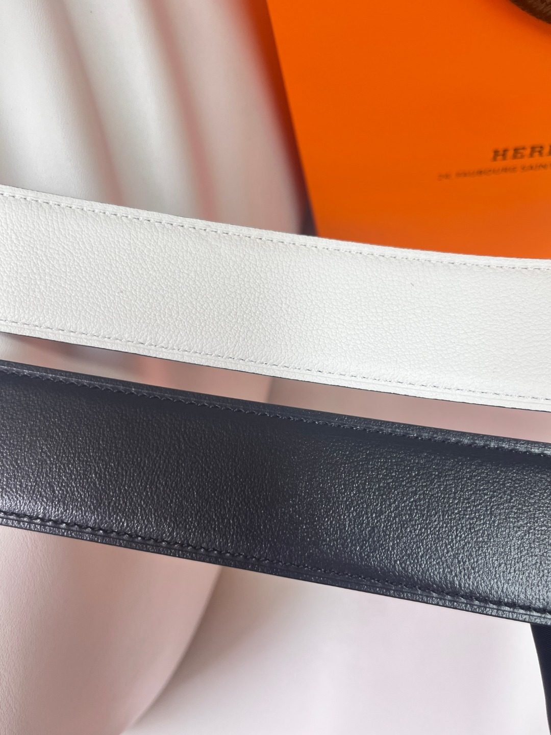 Hermès Reversible Leather Belt White/Black