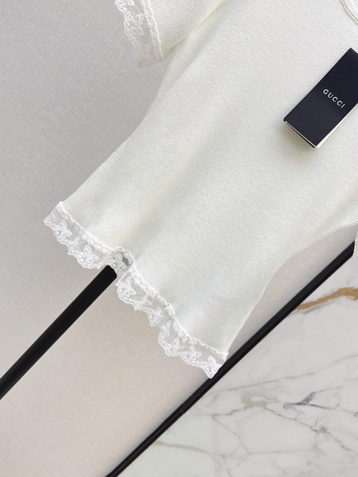 Gucci White Ribbed Socks with Lace Trim