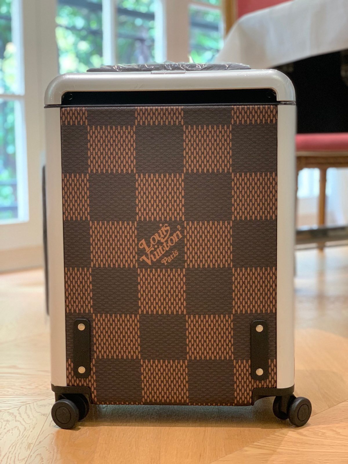 Louis Vuitton Damier Ebene Rolling Suitcase