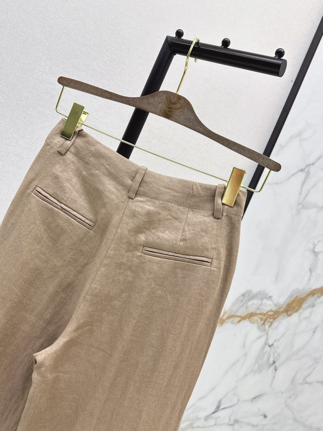 Linen Wide-Leg Trousers in Beige
