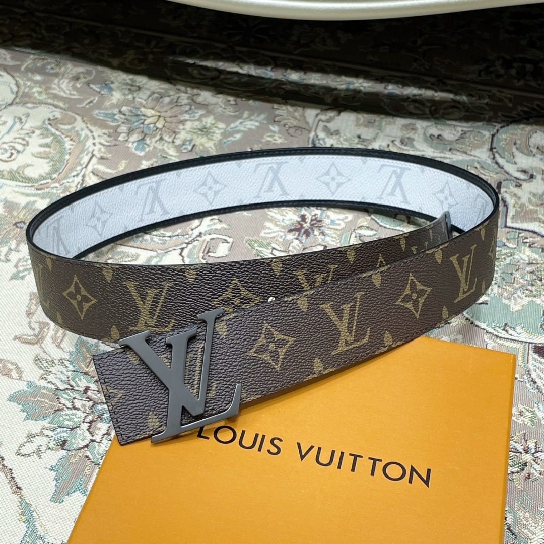 Louis Vuitton Monogram Canvas LV Belt