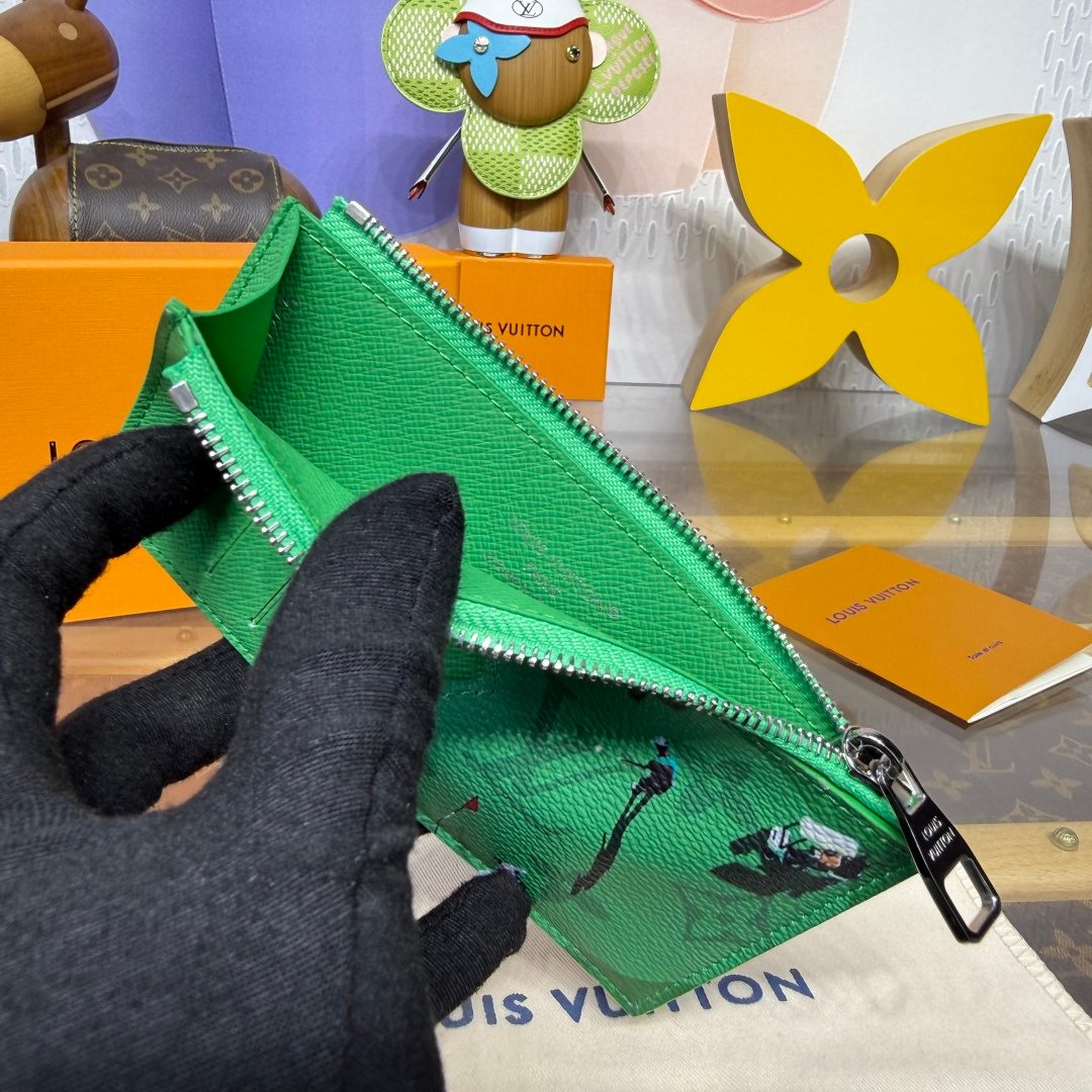 Louis Vuitton Epi Leather Zippered Pouch Green