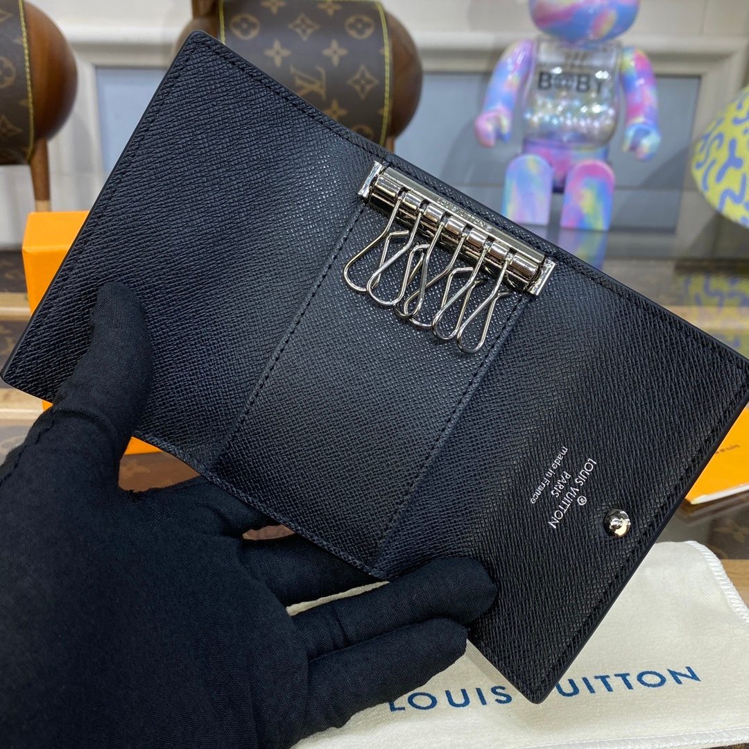 Louis Vuitton Black Textured Leather Six-Key Holder