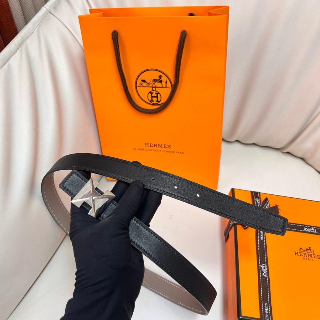 Hermès Reversible Leather Belt with H Buckle
