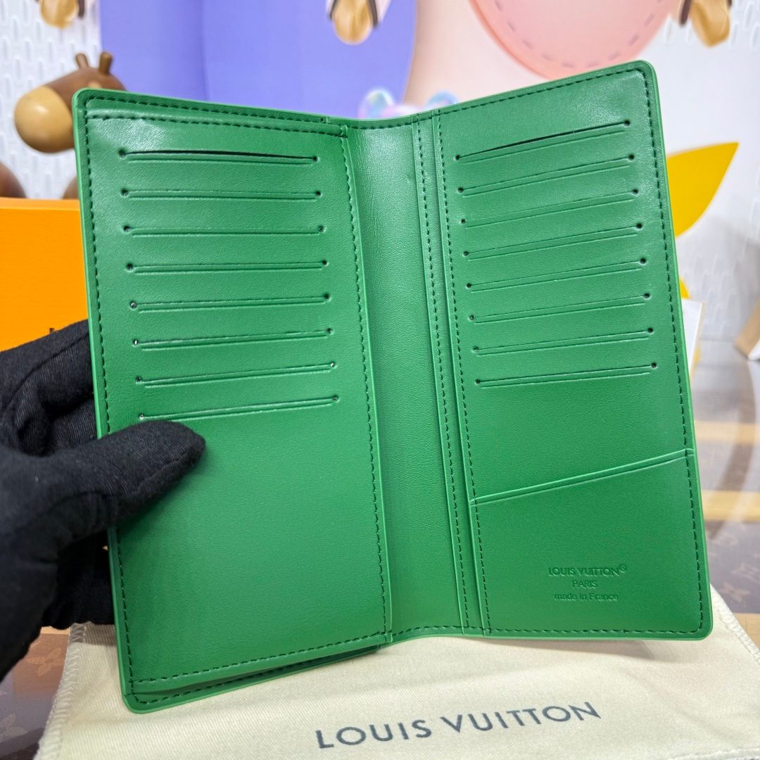 Louis Vuitton Green Leather Bifold Wallet
