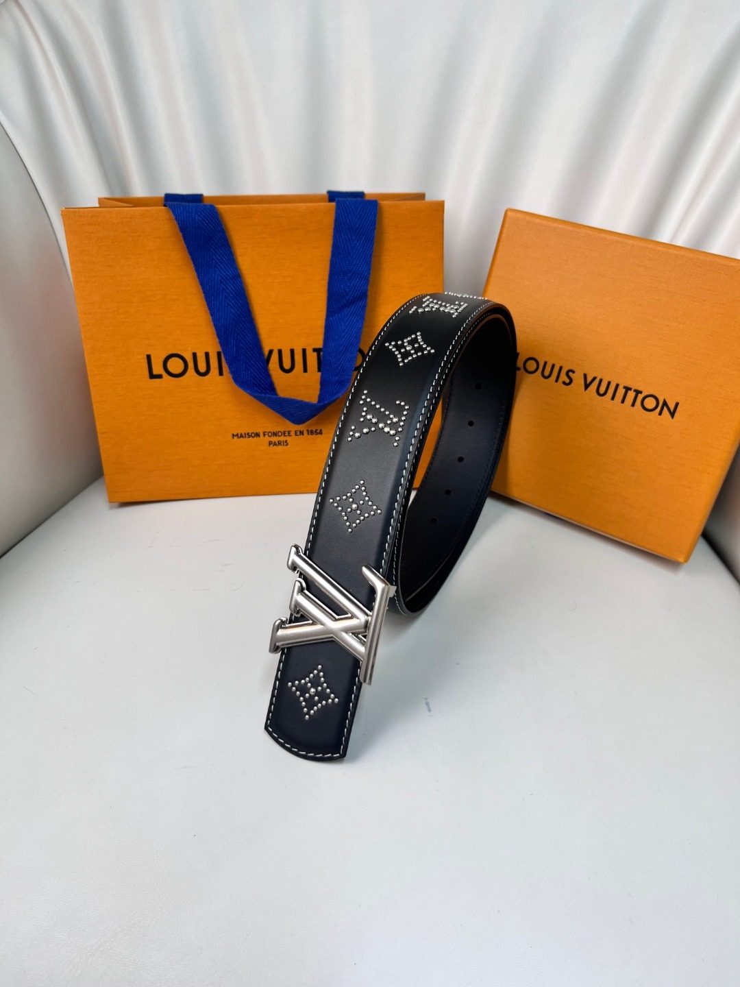 Louis Vuitton Studded Leather Belt Black