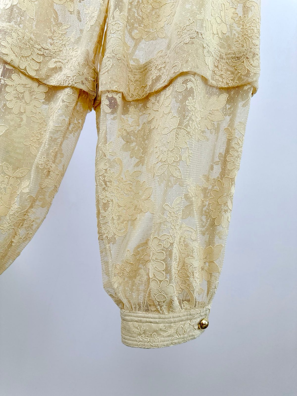 HYPNOTIC Cream Lace Balloon Pants