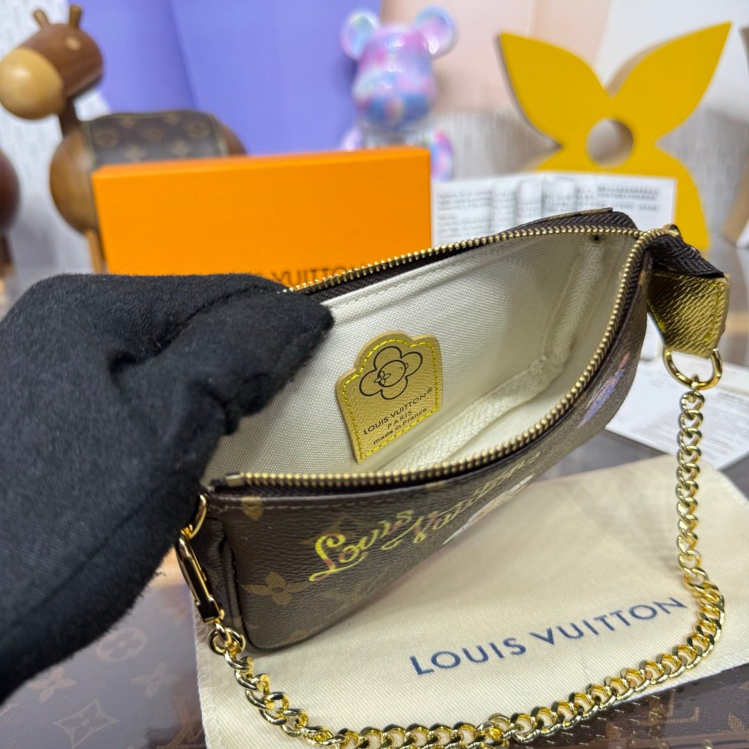 Louis Vuitton Monogram Canvas Pochette Bag